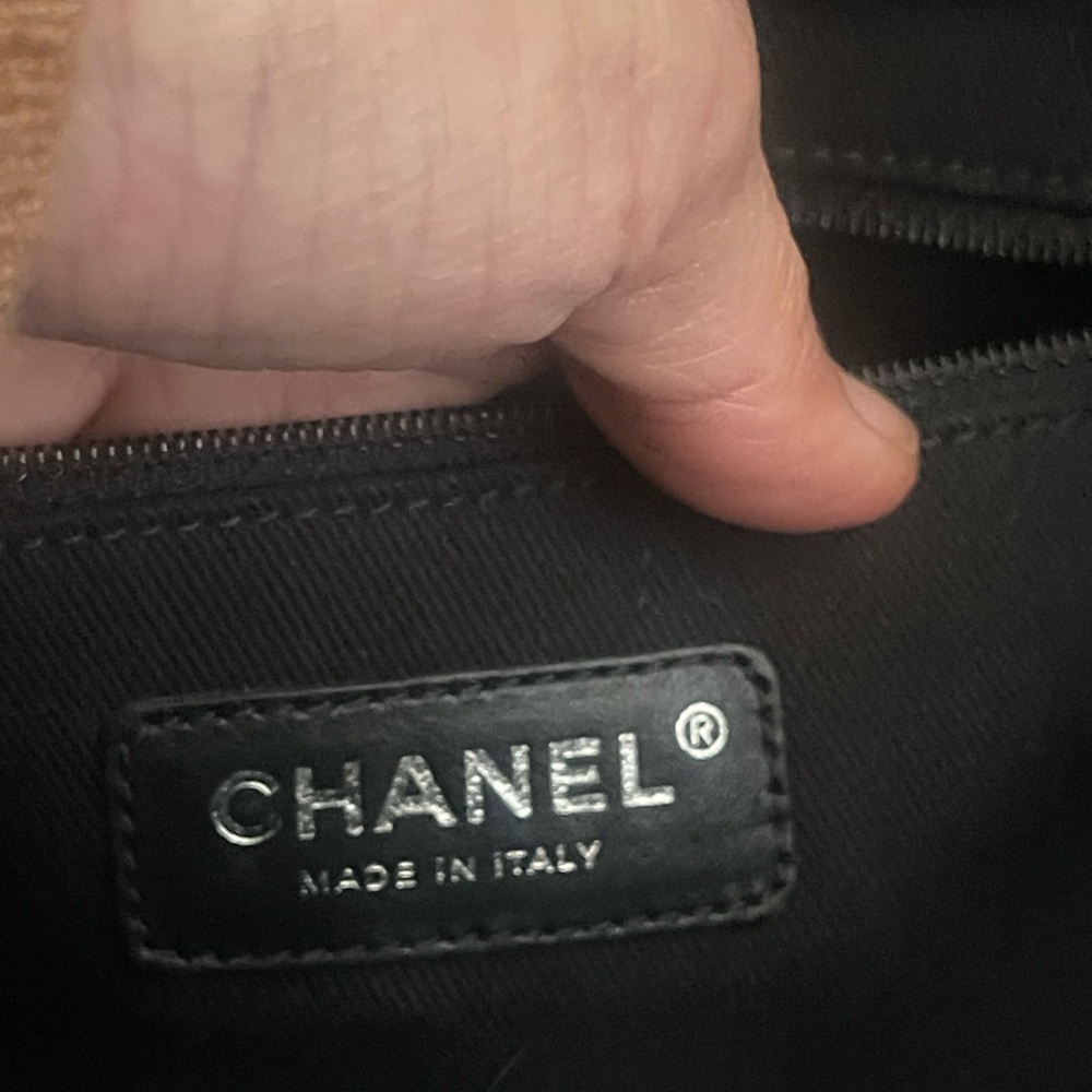 Chanel Dark Blue Quilted Shoulder Bag - Picture 12 of 13